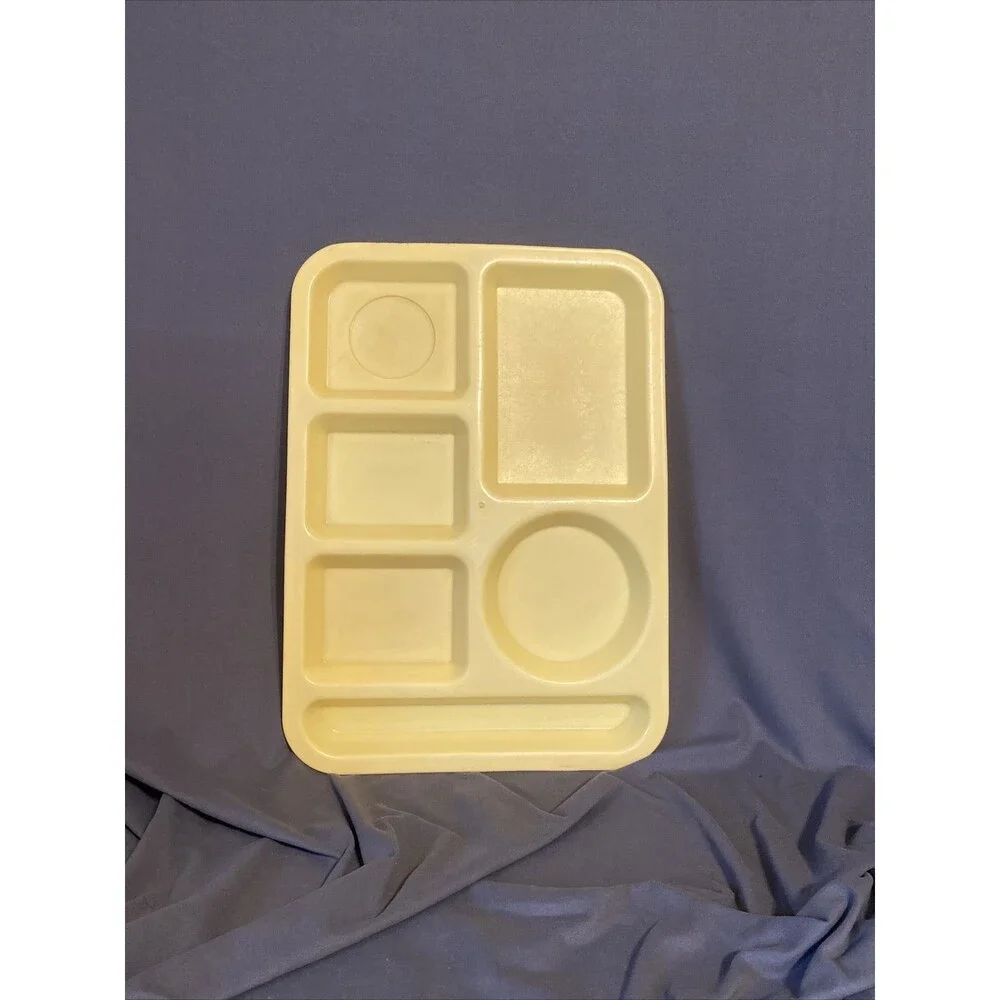 School Cafeteria Lunch Divided Trays Set of 4 Yellow And Pink Mauve Tucker